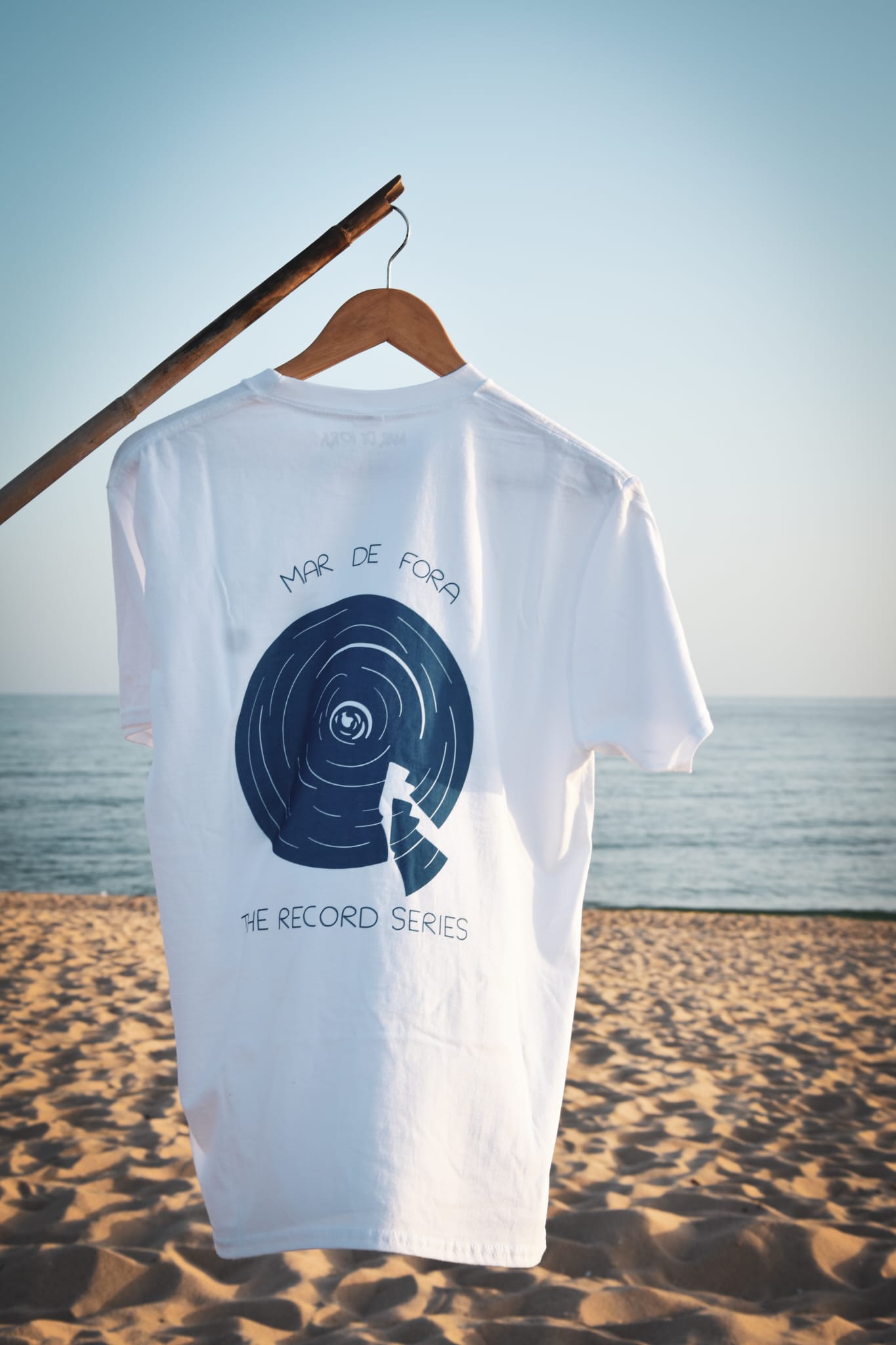 T-Shirt Mar De Fora Broken Record