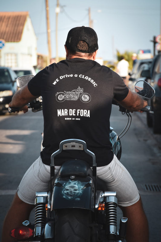 T-Shirt Mar De Fora We Drive a Classic